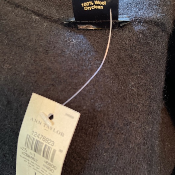 Ann Taylor NWT Wool Blazer - Picture 5 of 6